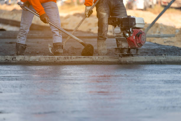 Best Custom Concrete Contractor  in Meriden, CT